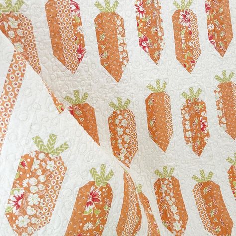 The Pattern Basket on Instagram: “Carrots 🥕🧡🥕🧡🥕 Pattern: Carrot Sticks #thepatternbasket #quilt #carrotquilt #quiltpattern #springquilt #quilting #quiltlove #showmethemoda…” Butterfly Quilt Pattern, Simple Machine, Feather Quilt, Sunflower Quilts, Bunny Quilt, Spring Quilts, Carrot Sticks, Butterfly Quilt, Fall Quilts