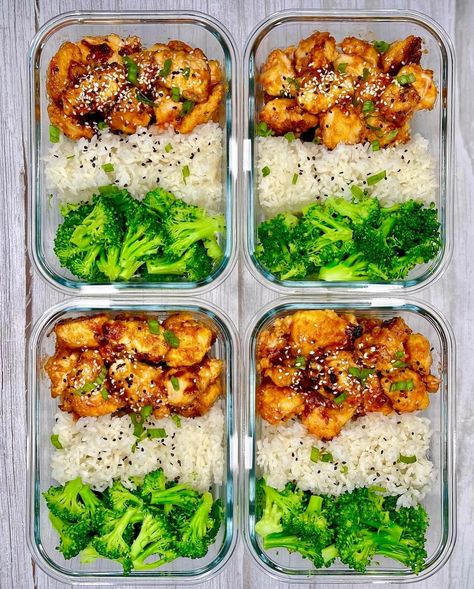 Chicken And Rice Bowls, Teriyaki Chicken Rice Bowl, Honey Sriracha Sauce, Macro Meal Plan, Teriyaki Chicken And Rice, Honey Sriracha Chicken, Honey Lime Chicken, Sriracha Chicken, Chicken Rice Bowls