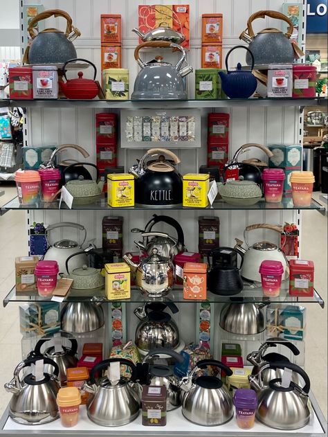 Homegoods Merchandising, Homegoods Endcaps, Shelving Decor Ideas, Homeware Display, Tj Maxx Decor, Shelving Decor, Tea Display, Outdoor Camping Kitchen, Retail Store Display