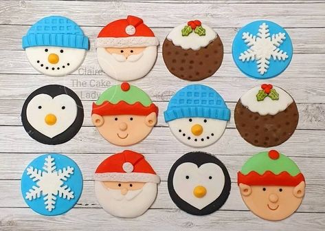 Christmas Fondant Cupcake Toppers, Christmas Fondant Toppers, Christmas Cakes Easy, Christmas Cupcake Toppers, Large Cake, Easy Christmas Treats, Fondant Cupcake Toppers, Christmas Cupcake, Christmas Cake Topper