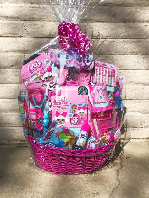 Lol Easter Basket Ideas, Barbie Easter Basket Ideas, Barbie Gift Basket, Barbie Easter Basket, Easter Baskets For Kids, Toy Gift Basket, Handmade Easter Basket, Homemade Easter Baskets, Easter Basket Toys