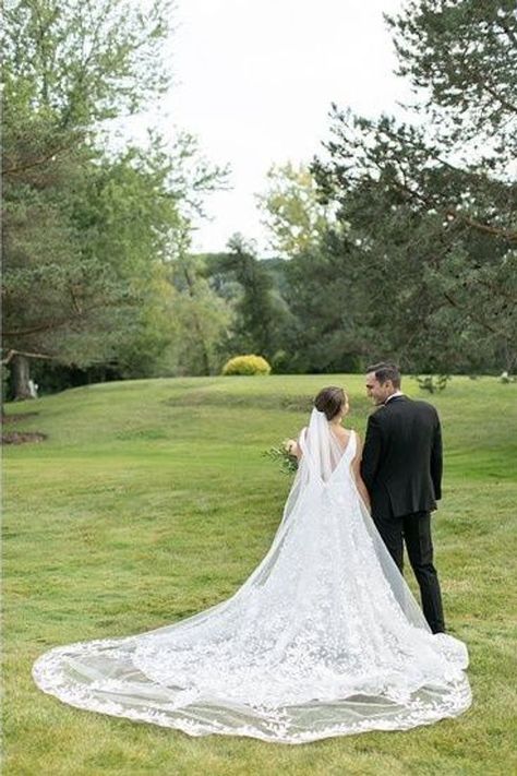 Wedding Photo Ideas Long Veil, Long Train And Veil Wedding Dress, Wedding Dress Train Photos, Long Train Wedding Dress Photo Ideas, Lake Geneva Wedding, Train Wedding Dress, Wedding Pose, Shot Ideas, Train Wedding