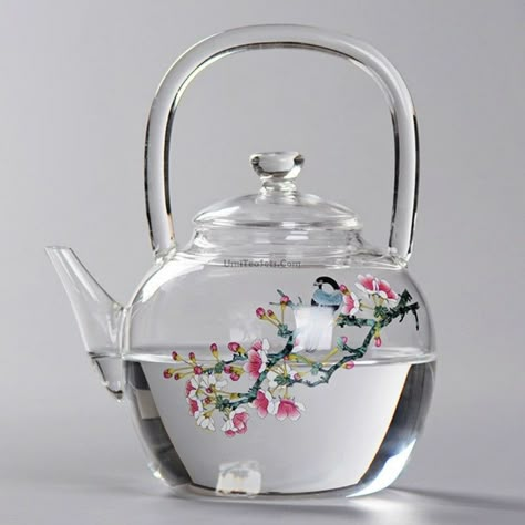 Glass teapots is made by heat resisting & borosilicate materials which can be heated by candle and alcohol. Brew tea by glass teapot is the most healthy way. Flowering Tea, Glass Tea Pot, Glass Tea Set, Tea Cup Design, Smart Tiles, زجاج ملون, Glass Tea Cups, Glass Teapot, Peach Blossom