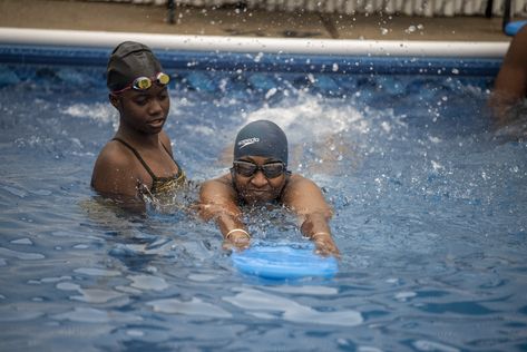 Swimming Aesthetic Black Women, Swimmers Aesthetic, Black Woman Swimming, Black Swimmers, Goal 2024, Swimming Aesthetic, Learning To Swim, Swim Instructor, Board Pictures