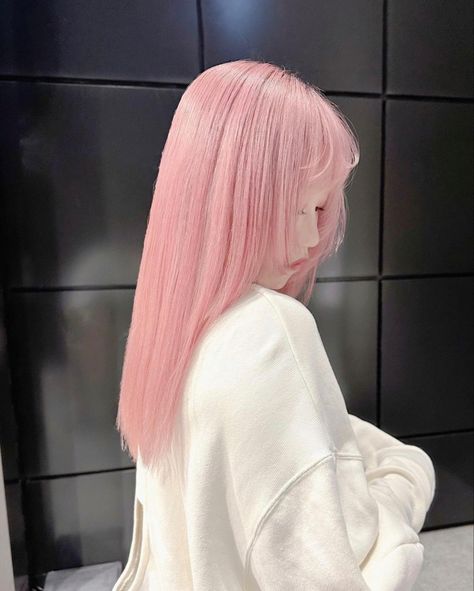 hair by maison_yuta Sakura Hair Color, Sakura Hair, Pose References, Pink Hair, Pose Reference, Hair Inspo, Cali, Avatar, Hair Color