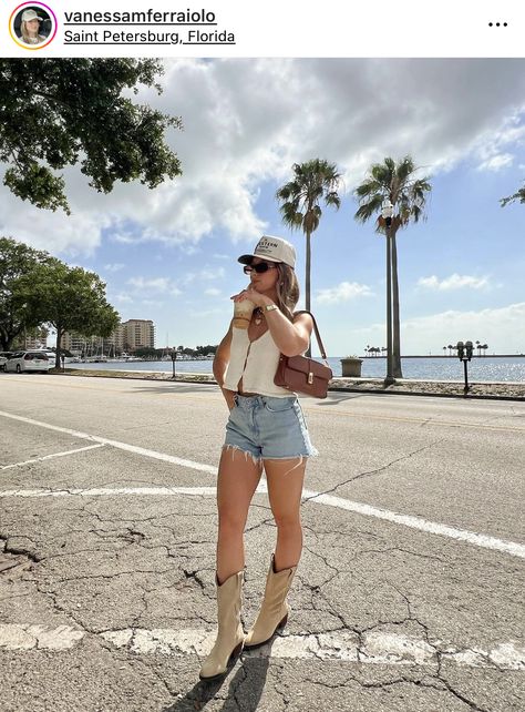 Florida Outfit Ideas, Cowgirl Boots Outfit Summer, Traje Cowgirl, Summer Boots Outfit, Cowgirl Boots Outfit, Florida Outfits, Cowgirl Style Outfits, Casual Summer Outfits For Women, Nashville Outfits