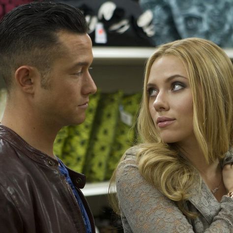 Pin for Later: What's Streaming Now? The Best May Netflix Picks Scarlett Johansson Don Jon, Don Jon, Natasha Romanoff, Hollywood Celebrities, Steve Rogers, Best Actress, Chris Evans, Scarlett Johansson, Celebrity Gossip