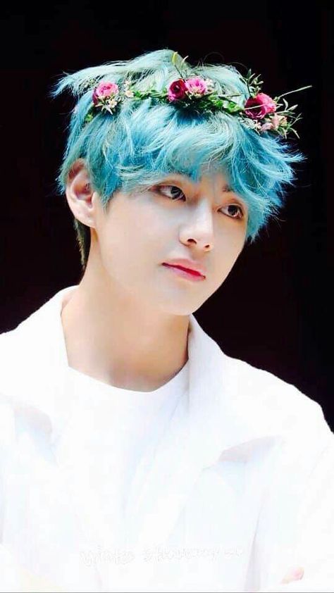 Bts Cute, Bts Kim, Stay Gold, Kim Taehyung Wallpaper, Bts Lockscreen, Bts Members, Daegu, V Taehyung, Bts Bangtan Boy