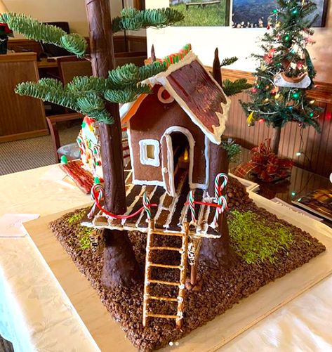 Tree House Gingerbread House Ideas, Gingerbread House Inside, Tree House Gingerbread House, Gingerbread Tree House, Gingerbread Treehouse, Gingerbread Competition, Easy Gingerbread House, Gingerbread Inspiration, Gingerbread Castle