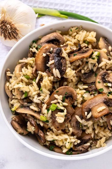 Our Favorite Mushroom Rice – Yummy and fully Rice With Mushrooms, Mushroom Rice Recipes, Herb Chicken Recipes, Creamy Tuscan Garlic Chicken, Rice Side Dish Recipes, Mushroom Rice, Rice Side, Rice Side Dishes, Top Recipes