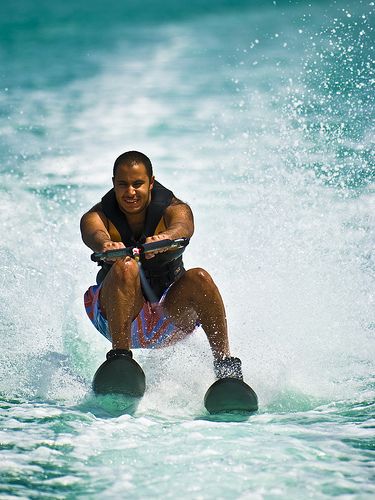 water skiing Nikon D80, Gopro Surfing, Water Skis, Paddle Sports, Water Sport, Water Photography, Sport Photography, Water Skiing, Kite Surfing