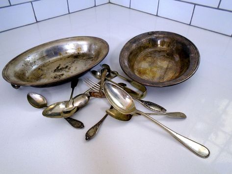 How to Clean Silver, Easily! :: THANK GOD FOR THIS. seriously. i was never, ever going to use my silver again. or possibly smear it with ketchup and let it sit for hours and hours. this is much better. and less messy. ;) Silver Serving Trays, How To Clean Silver, Glass Cooktop, Silver Trays, Tarnished Silver, Simple Life Hacks, Polish Silver, Silver Pieces, Aluminum Foil