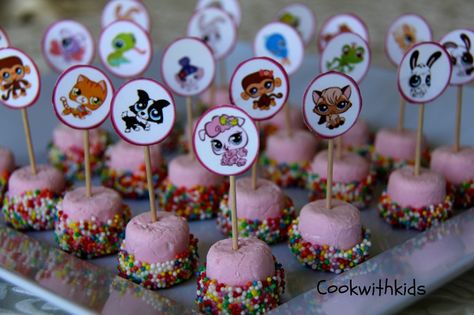 pet themed kids parties | Kids Party Food - Marshmallows & Sprinkle. ... | Kids Party Desserts Shop Party Ideas, Lps Cakes, Kids Party Desserts, Kids Food Crafts, Dog Cakes, Kids Party Food, 6th Birthday Parties, Party Desserts, Food Crafts