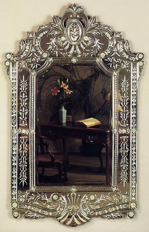 Mirror Frame Art, Classic Mirror Frame, Antiques Mirrors, Venetian Glass Mirror, Silver Antique Mirror, Venetian Mirror, Mirror Room, Classic Mirror, Antique Mirror Wall