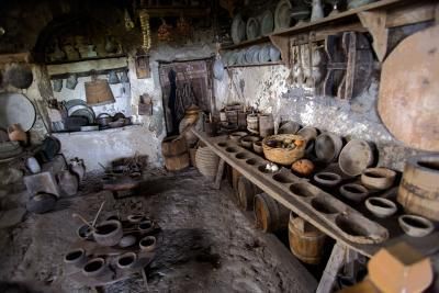 Milos Bicanski/Getty Images News/Getty Images Ancient Greek Style Home, Ancient Greece Interior Design, Ancient Greece Home Decor, Ancient Greek House Interior, Ancient Greece Furniture, Ancient Greek Kitchen, Greek House Interior, Greek Interior Design, Greek Homes