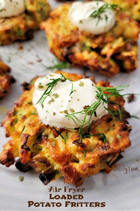 Air Fryer Crispy Potato Fritters w/ Scallion and Bacon. Only a few simple ingredients, ready in 10 min and crispy delish. My kids are obsessed. Potato Fritters Recipe, Daily Yum, Air Fryer Potato, Potato Fritters, Bacon Potato, Airfryer Recipes, Air Fry Recipes, Fritter Recipes, Air Fryer Dinner Recipes