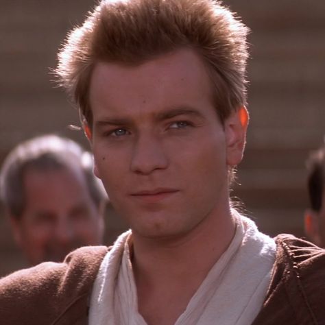 Padawan Obi Wan, Ewan Mcgregor Obi Wan, Star Wars Aesthetic, Phantom Menace, The Phantom Menace, Ewan Mcgregor, The Phantom, Obi Wan Kenobi, Star Wars Episodes