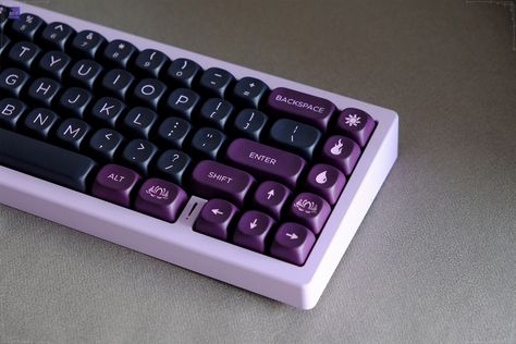 Black And Purple Keyboard, Purple Mechanical Keyboard, Cool Keyboards, Keyboard Customization, Purple Keyboard, Keyboard Keys, Keycap Set, Key Cap, Sound Dampening