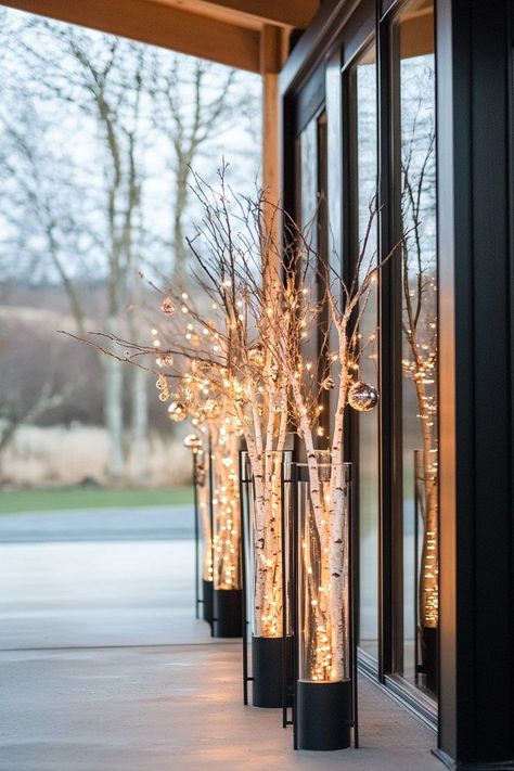 37 Amazing Christmas Decor Ideas (Outdoor) Holiday Garden Ideas, Outdoor Christmas Decorations Minimalist, Trellis Christmas Decor, Outdoor Entry Christmas Decor, Elegant Outside Christmas Decor, Christmas Lights Display Outdoor, Minimal Christmas Outdoor Decor, Modern Exterior Christmas Decor, Natural Christmas Outdoor Decor