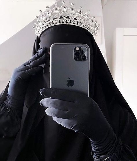 Mode Niqab, Niqab Fashion, Hijabi Aesthetic, Muslimah Aesthetic, Islamic Girl, Cute Photography, Hijabi Girl, Cute Couple Selfies, Muslim Girls