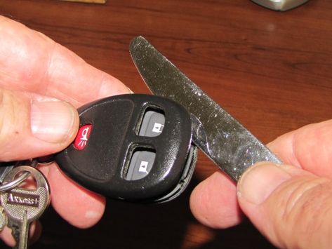 Car Key Fob Repair - Instructables Car Key Repair, Car Repair Diy, Car Care Tips, Car Fix, Engine Repair, Car Cleaning Hacks, Car Key Fob, Car Hacks, Nail Swag