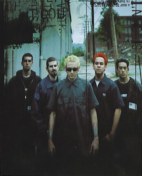 Linkin Park, pre-Phoenix, back when Mike was the only "ginger" in the band. LOL Linkin Park Hybrid Theory, Joe Hahn, Rob Bourdon, Linking Park, Papa Roach, Linkin Park Chester, Mike Shinoda, Chester Bennington