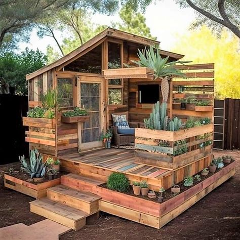 Bloxburg Modern, Exterior Bloxburg, Backyard Greenhouse, Paint Modern, Backyard Diy Projects, Home Inspo, 수채화 그림, Outdoor Decor Backyard, Woodworking Skills