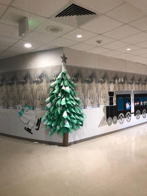 Winter Themed Hallway Decorations, Cozy Winter Wonderland Decor, Office Hallway Christmas Decorating Ideas, Winter Wonderland Classroom Ideas, Winter Decor Classroom, Merry Christmas Classroom Decoration, Winter Class Decorations, Polar Express North Pole Decorations, Winter Theme Hallway