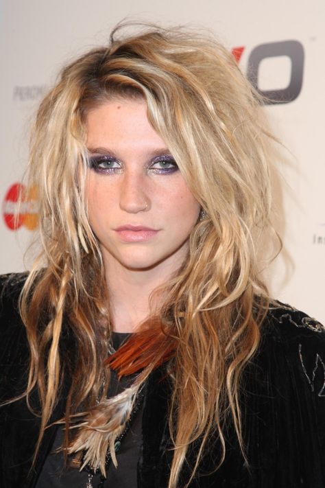 KE$HA Kesha Costume, Kesha Makeup, Kesha Style, Kesha Hair, Kesha Animal, 2000s Hair, Y2k Makeup, Girl Trends, Kesha