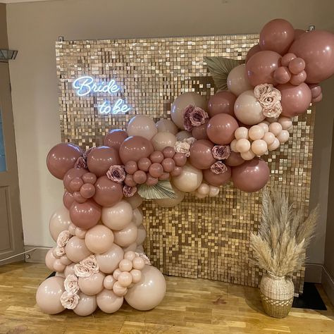 Bridal Shower Decor - Gold Sequin Wall Balloon Garland, Bride To Be Neon Sign, Pampas Grass #bridalshowerideas #bridalshowerdecorations #bridalshower #bridetobe Sequin Wall, Bridal Shower Decor, Sequin Decor, Shower Decor, Bride To Be, Bridal Shower Decorations, Pampas Grass, Gold Sequin, Balloon Garland