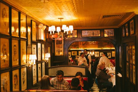 Minetta Tavern in Greenwich Village is home to some of the best steaks, chops, burgers, and overall feel good vibes that New York City has to offer. Tavern Interior, New York Drawing, Greenwich Village Nyc, Dublin Ireland Travel, Ireland Vacation, French Restaurants, Nyc Restaurants, Greenwich Village, Nyc Trip