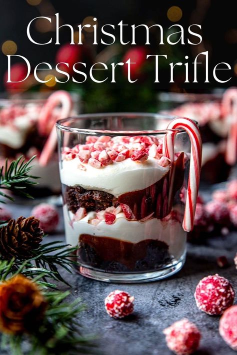 Brownie Trifle Desserts, Trifle Desserts Christmas, Fudge Peppermint, Peppermint Brownie Trifle, Brownie Trifle Recipe, Christmas Trifle Recipes, Peppermint Whipped Cream, Trifle Bowl Recipes, Peppermint Crunch