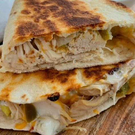 High-Protein Spicy Ranch Chicken Quesadilla - Fit Healthy Macros Ranch Chicken Quesadilla, Chicken Ranch Quesadillas, Spicy Ranch Chicken, Spicy Ranch, Chicken Ranch, Pre Cooked Chicken, Macro Friendly Recipes, Low Carb Tortillas, Macro Meals