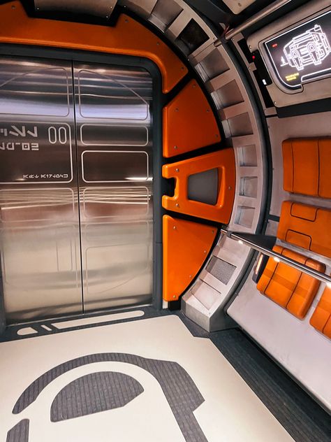 Spaceship Concept Interior, Starwars Spaceships, Star Wars Spaceships Interior, Star Wars Interior Concept Art, Star Wars Corridor, Sci Fi Door Design, Sci Fi Office, Futuristic Door, Sci Fi Rooms