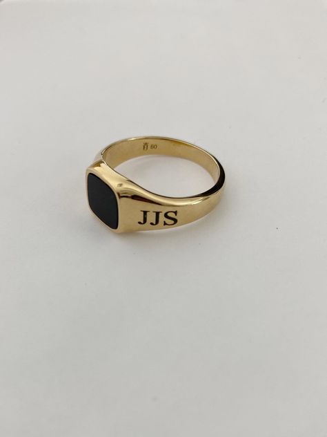 Masculine Rings For Women, Pinky Ring Gold, Signet Ring Women, Pinky Signet Ring, Onyx Signet Ring, Signet Rings Women, Ring Men, Black Ring, Dope Jewelry