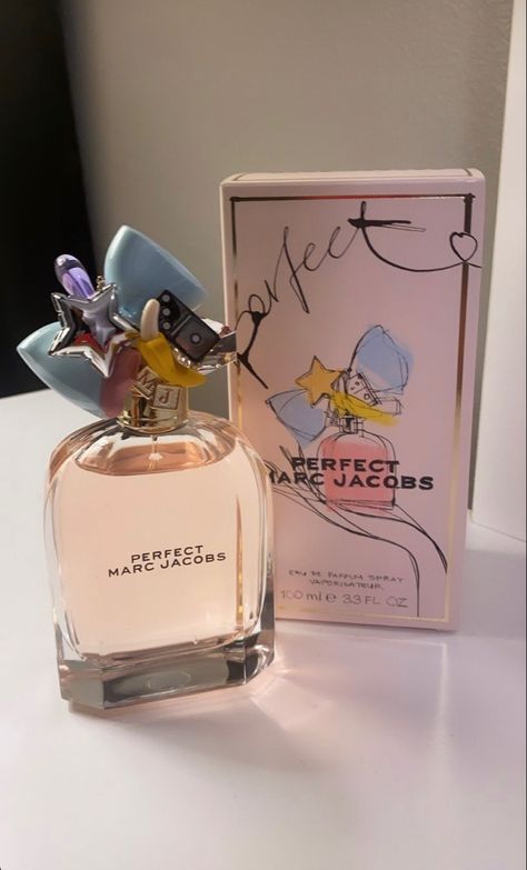 Perfume Aesthetic Dark, I Am Perfect, Koleksi Parfum, Milk It, Fragrances Perfume Woman, Perfume Collection Fragrance, Birthday Gifts For Teens, Perfume Scents, Perfume Design