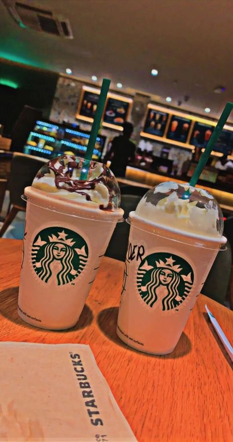 Starbucks Snapchat, Dairy Milk Chocolate Snap, Starbucks Pictures, Delicious Food Image, Black Color Hairstyles, Frappuccino Inspired Recipes, Hairstyles Black Hair, Color Hairstyles, Food Captions