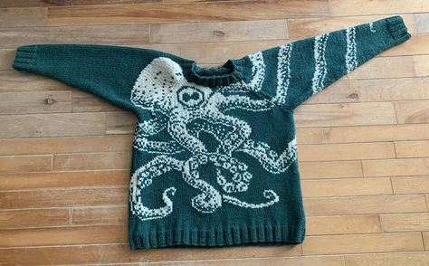 Moon Sweater Knitting Pattern, Fish Sweater Knitting Pattern, Octopus Sweater, Fish Sweater, A Night At The Opera, Vintage Knitwear, Diy Vetement, How To Purl Knit, Sweater Knitting Patterns