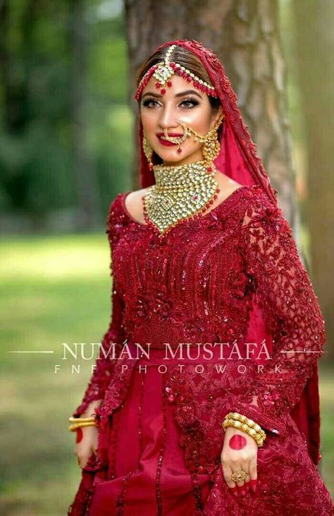 Kinza Hashmi Dresses, Kinza Hashmi, Smile Makeup, Pakistani Bridal Makeup, Red Bridal Dress, Bridal Makeover, Bridal Dresses Pakistan, Bridal Lehenga Red, Pakistani Fancy Dresses