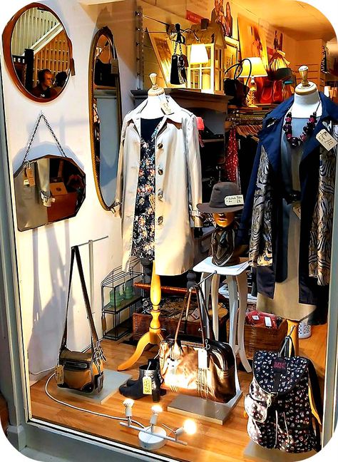 Clothing Shop Window Display, Thrift Shop Window Display, Thrift Store Window Display, Vintage Shop Window Display, Charity Shop Window Displays, Clothing Store Window Displays, Manequin Ideas Display, Shop Window Displays Ideas, Vintage Window Display