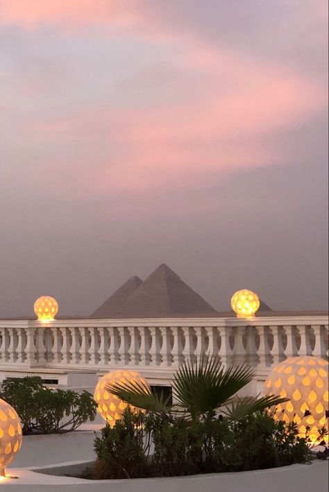 Egypt Aesthetic, The Pyramids, Egypt Travel, Beautiful Places To Travel, Nature Aesthetic, Pretty Places, Dream Destinations, Travel Aesthetic, Phuket