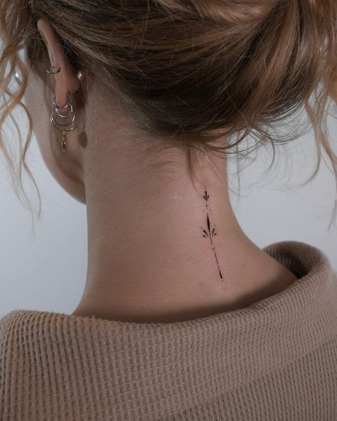 Tattoos✓ • Instagram Behind The Neck Tattoos, Neck Tattoos For Women, Chest Neck Tattoo, Small Neck Tattoos, Tato Minimal, Power Tattoo, Neck Tattoos Women, Ornamental Tattoo, Neck Tattoos