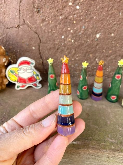 MindfulAtelier - Etsy Small Clay Houses, Christmas Pottery Ideas Ceramics, Ceramic Houses Pottery, Clay Christmas Gifts, Shallow Shelf, Houses Cute, Ceramic Christmas Village, Small Ceramics, Clay Christmas Tree