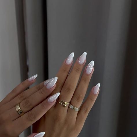 ALBA on Instagram: "Milky, Lunar beauty & Cream puff from @blueskykosova 🧚‍♀️" Milky White Prom Nails, Milky Nails With Gems, Milky White Nails With Stars, Christmas Nails Milky White, Simple Christmas Nails White, Ongles Nail Art, Milky White Christmas Nails, Nails Inspo White, Milky Manicure