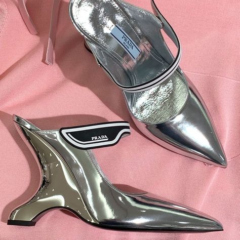 Richard Beckerman on Instagram: “Prada - silver leather mule 95mm | sizes 36-41 • Message or email me to purchase. Email on profile.” Silver Mules, Boot Heels, Creative Shoes, Funky Shoes, Shoe Inspiration, Aesthetic Shoes, Silver Shoes, Leather Mules, Prada Shoes