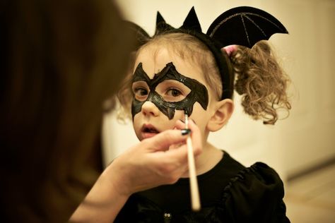 Bat: Dress your kid in all black and give them a badass bat face and — hey, presto — they're a bat. Bat Makeup, Easy Homemade Halloween Costumes, Easy Halloween Face Painting, Halloween Costumes Kids Homemade, Bat Costume, Diy Halloween Costumes For Kids, Homemade Halloween Costumes, Face Painting Halloween, Homemade Halloween