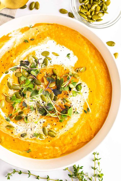 30-Minute Creamy Pumpkin Soup - Fit Foodie Finds White Pumpkin Soup Recipe, Pumpkin Puree Soup, Creamy Pumpkin Soup Recipe, Pumpkin Guts, Creamy Pumpkin Soup, Quinoa Sweet Potato, Fit Foodie Finds, Yummy Fall Recipes, Pumpkin Soup Recipe