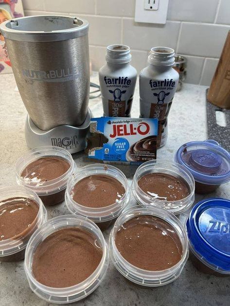 Weight Watchers Recipes For Beginners | 1 pt chocolate protein pudding | Facebook Chocolate Protein Pudding, Protein Pudding, Points Recipes, Chocolate Protein Powder, Bariatric Recipes, Sugar Free Chocolate, Chocolate Protein, Unsweetened Almond Milk, Decadent Chocolate