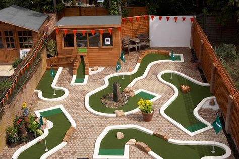 Backyard Mini Golf Layout (by Urban Crazy) Mini Golf Course Design Plan, Backyard Putt Putt, Backyard Mini Golf, Mini Golf Course Design, Backyard Golf, Mini Putt, Dubai Golf, Putt Putt Golf, Crazy Golf