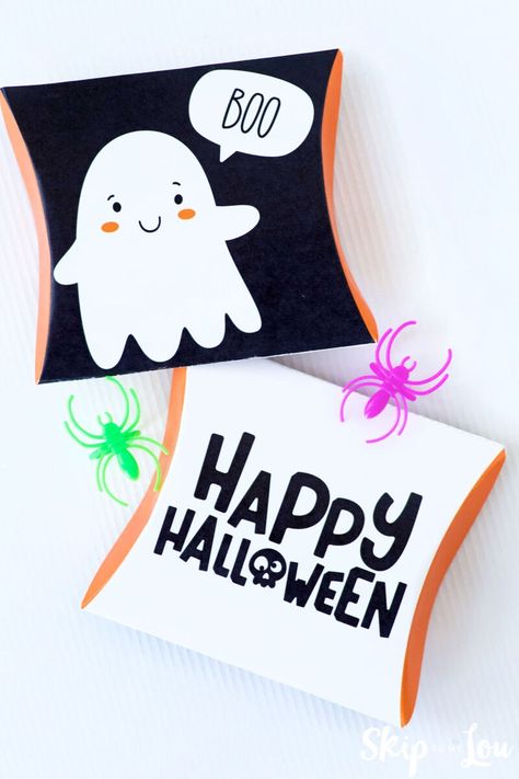 Cute Halloween Boxes for Treats | Skip To My Lou Pillow Box Template, Halloween Boxes, Christmas Printable Activities, Cute Halloween Coloring Pages, Diy Halloween Treats, Halloween Treat Boxes, Skip To My Lou, Christmas Worksheets, Holiday Crafts Diy